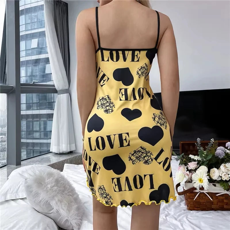 Sommer Neue frauen Nachthemd Schönheit Zurück Dünne Abschnitt Von Hause Tragen Sexy Halter Kurzen Rock Liebe Cartoon Nette Druck Pyjamas