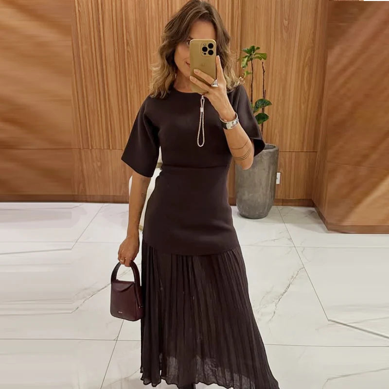 HXAO Damenkleider, braunes Plisseekleid, Sommer 2022, elegant, gestrickt, kurzärmelig, Vestidos, schick, Patchwork, O-Ausschnitt, Urlaubskleider