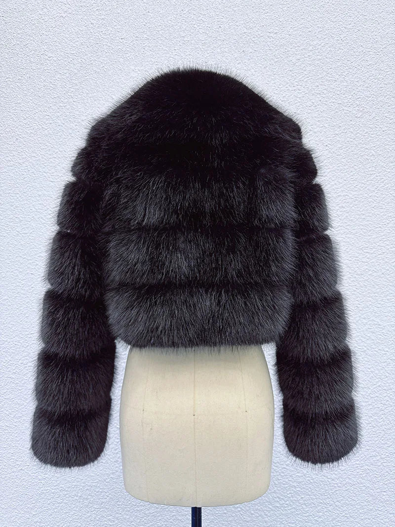 Artikelnummer 0115X Iconic Street Fashion Week Luxuriöser, abgeschnittener Kunstpelzmantel für Damen, Winter, heiße, coole, flauschige Fell-Kurzjacke für Mädchen