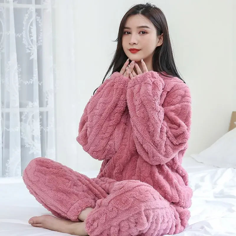 Thickened Coral Fleece Pajamas Set Women's Winter Home Clothes Sleepwear Velvet Material Warm Cozy Winter New Arrival