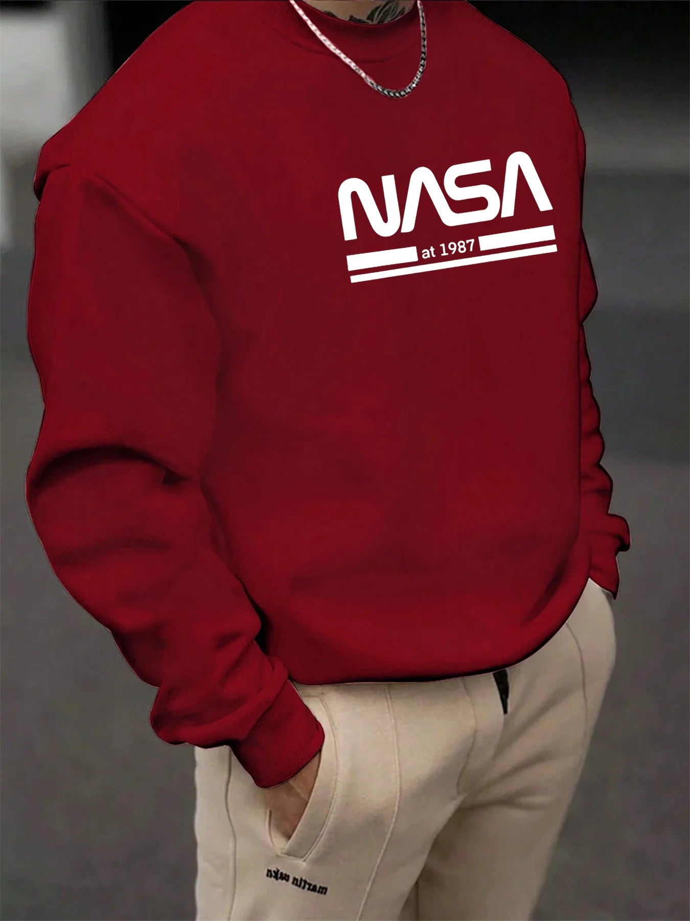 Men's autumn and winter fashionable casual loose NASA letter graphic printed long sleeved round neck sweatshirt