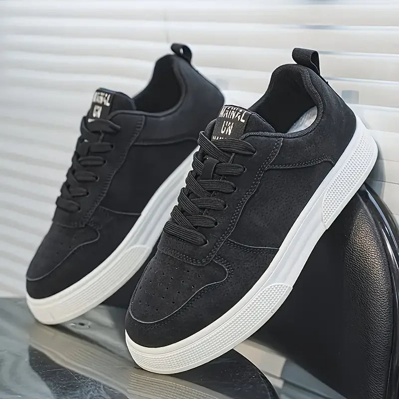 1 Paar Sportliche Freizeitschuhe zum Skateboarden, bequem und modisch, mit einem eng anliegenden Obermaterial, das sich dem Fuß anpasst und rutschfest ist.