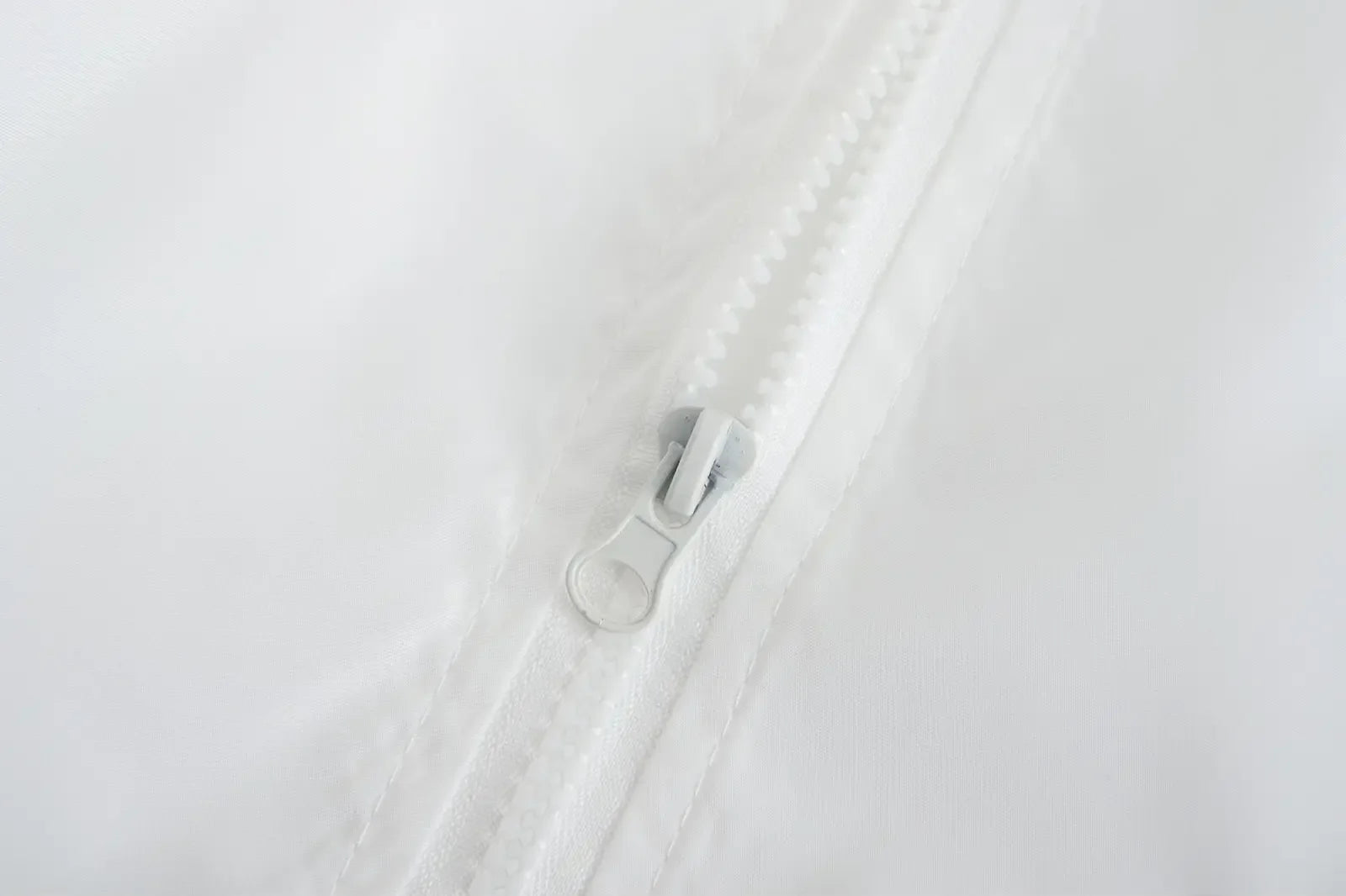 Lässige bedruckte Kapuzenjacke für Frühling und Herbst, modische neue wind- und wasserdichte Outdoor-Sportbekleidung für Herren