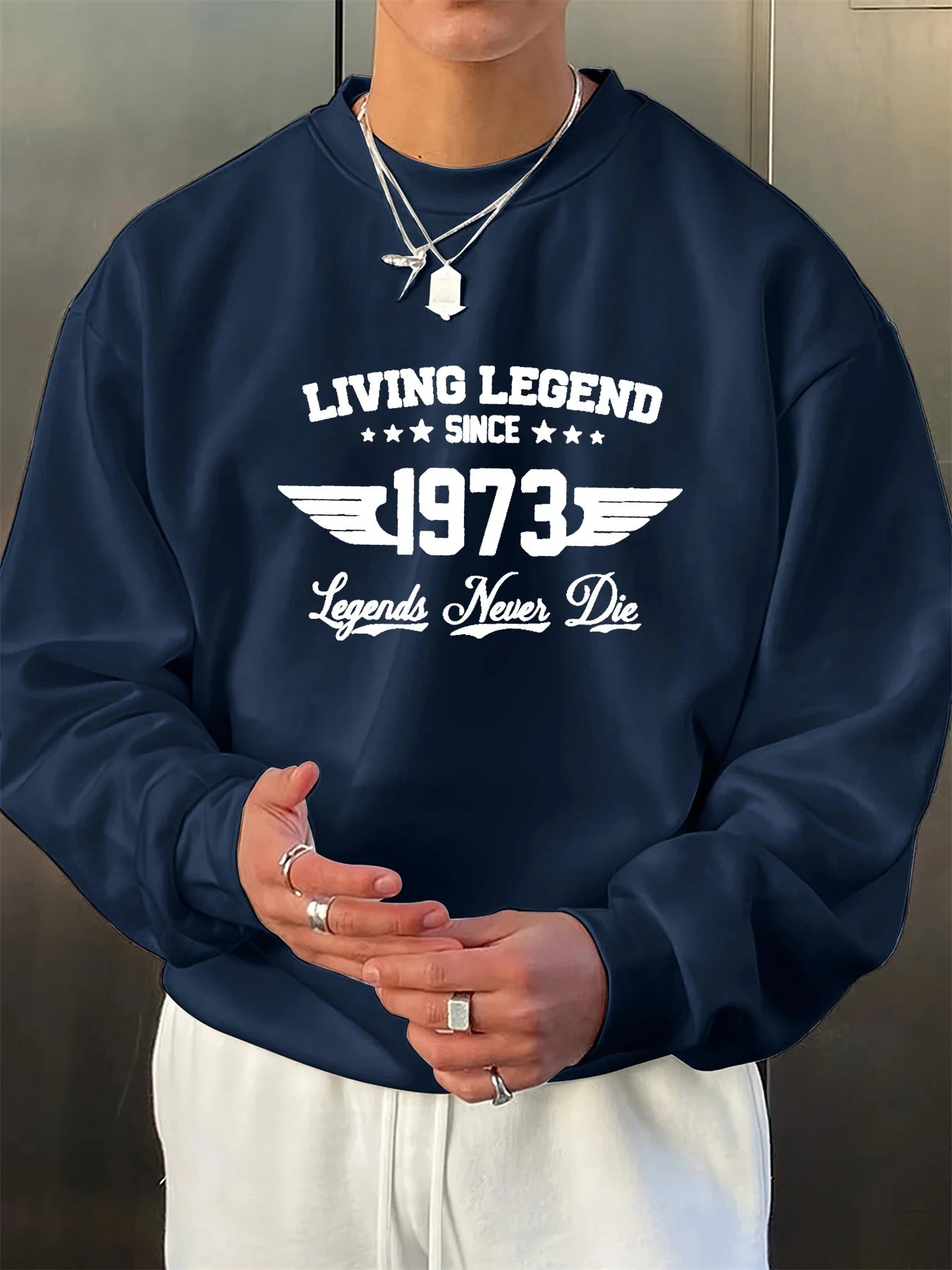 Men's autumn and winter fashionable casual loose retro 1973 graphic printed long sleeved round neck sweatshirt
