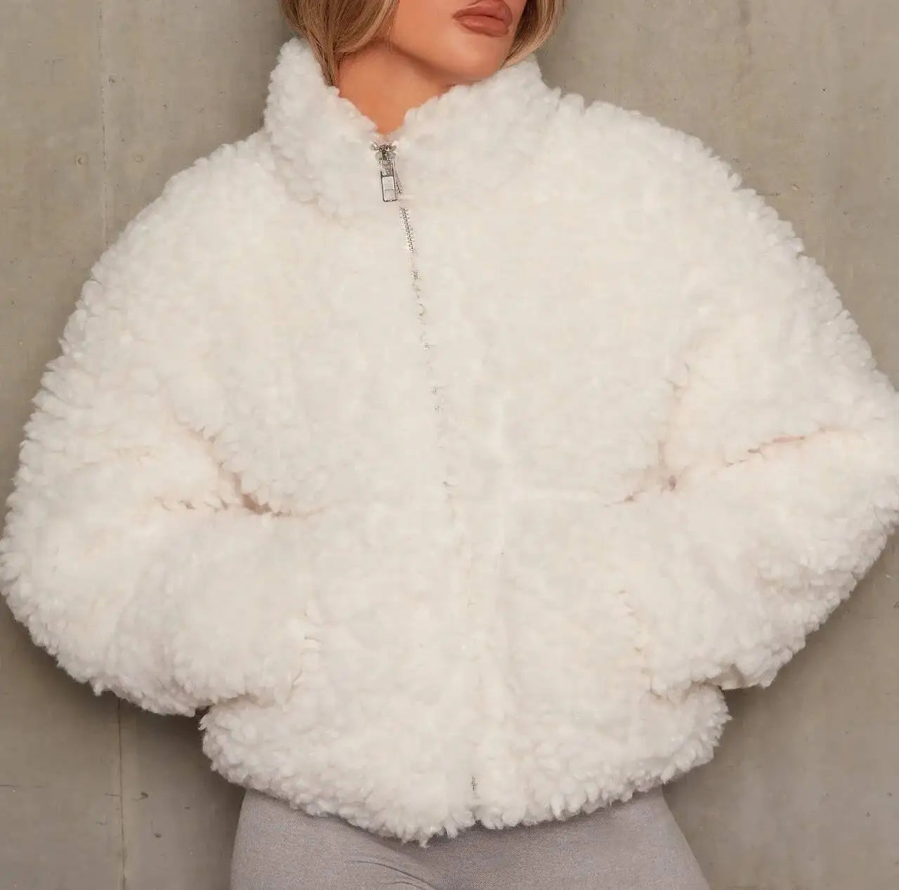 2026 herbst Winter Pelz Kleidung Neue Warme Verdicken Plüsch Strickjacke Kurze Jacke Lamm Wolle Mantel Frauen Outwear