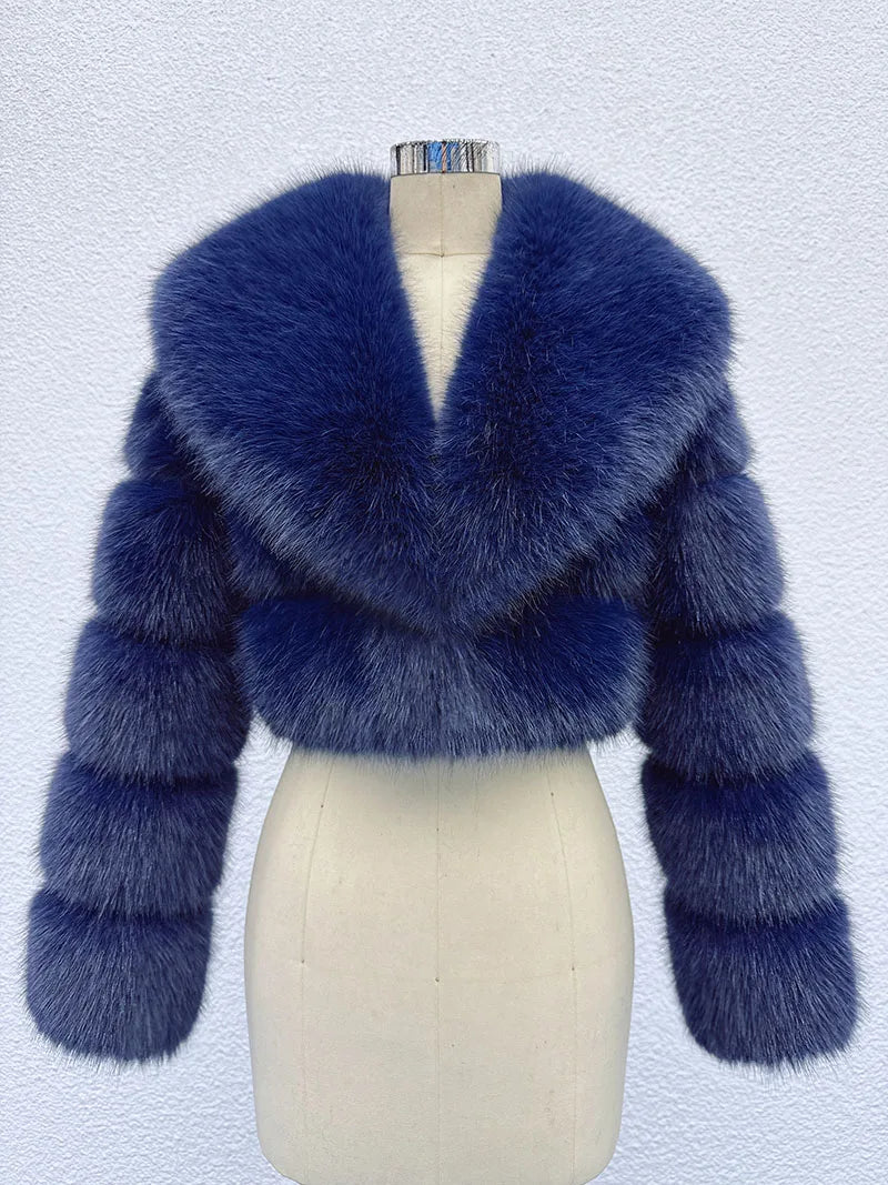 Artikelnummer 0115X Iconic Street Fashion Week Luxuriöser, abgeschnittener Kunstpelzmantel für Damen, Winter, heiße, coole, flauschige Fell-Kurzjacke für Mädchen