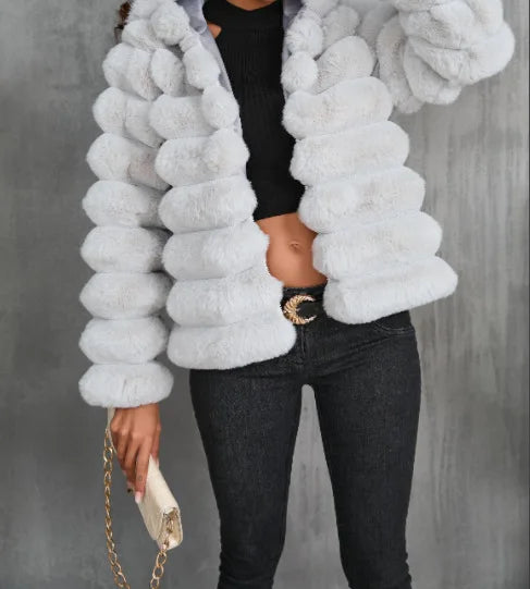 Herbst und Winter Neue kurze Kunstpelzjacke für Damen Vielseitiger europäischer und amerikanischer Ins-Stil Leichter Luxus und warm