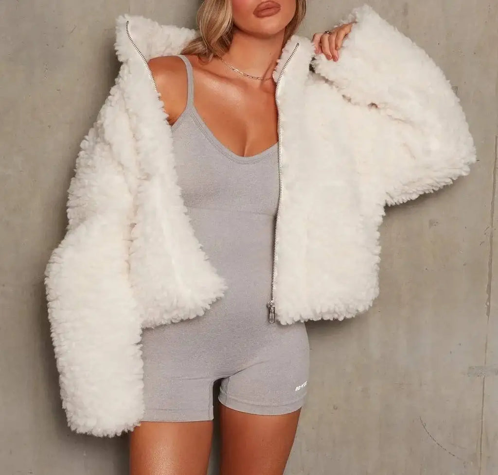 2026 herbst Winter Pelz Kleidung Neue Warme Verdicken Plüsch Strickjacke Kurze Jacke Lamm Wolle Mantel Frauen Outwear