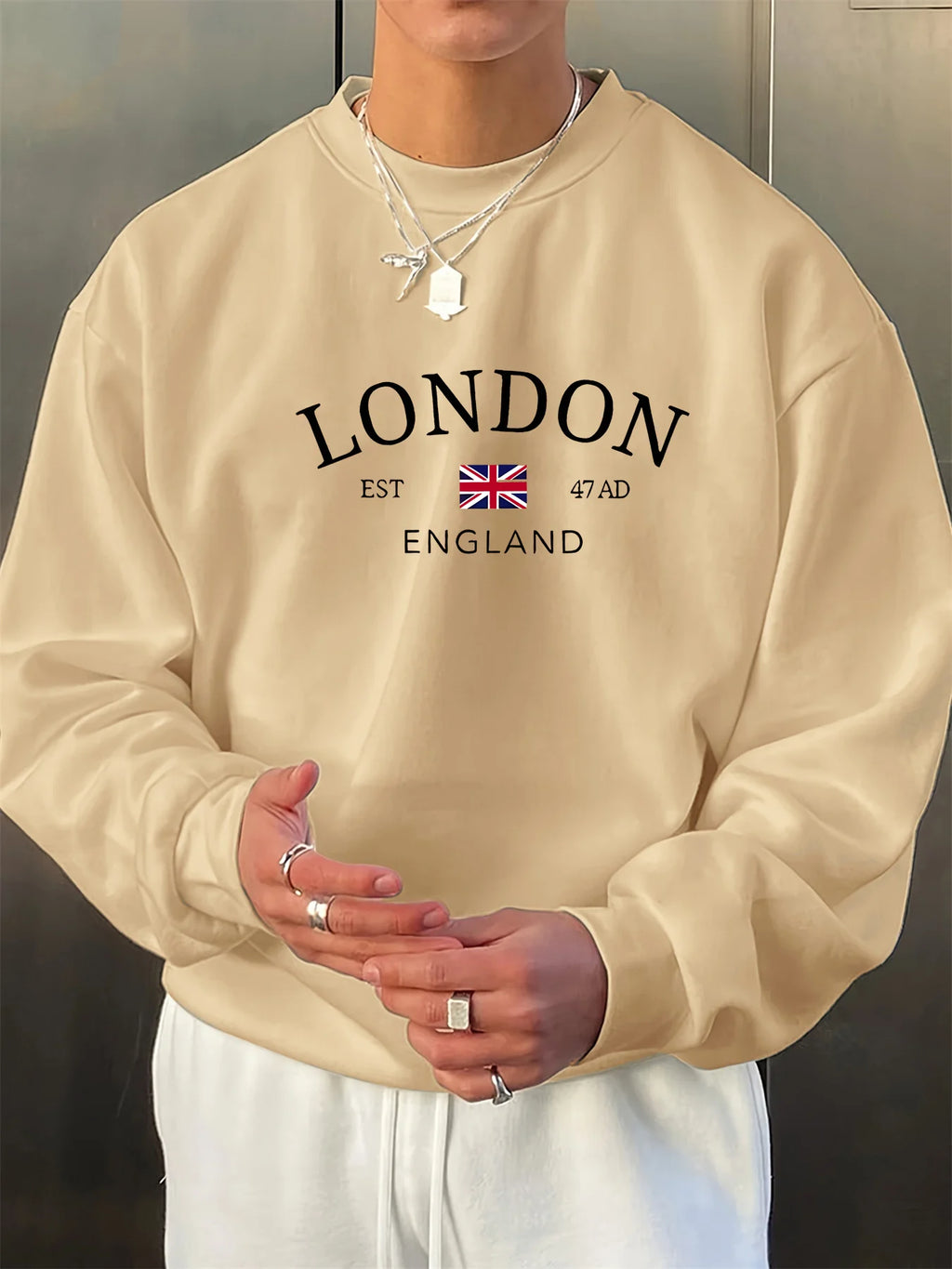 Men's autumn and winter fashionable casual loose London England letter graphic printed long sleeved round neck sweatshirt