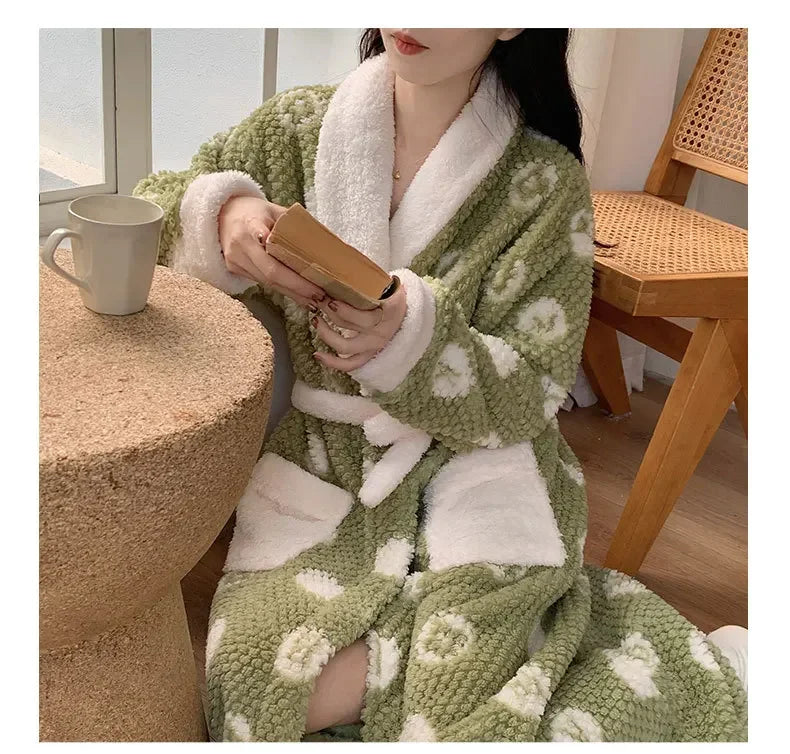 Verdickte Korallen Fleece Robe frauen V-ausschnitt Gürtel Langarm Mid-länge Süße Stil Warme Hause Kleidung Winter Saison