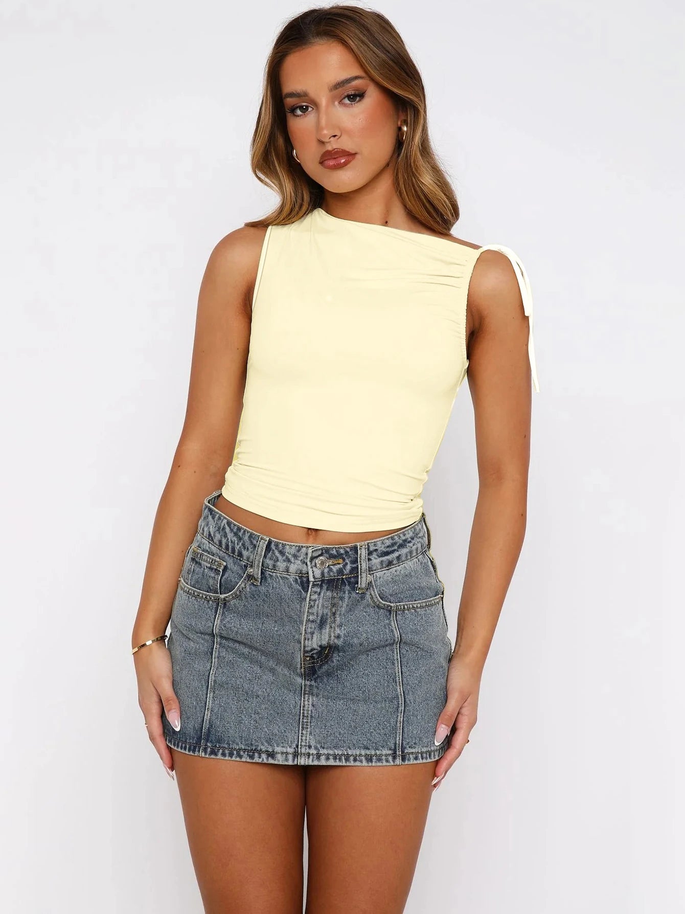 Dulzura Ärmelloses Skew Kragen Geraffte Spitze Up Bodycon Crop Top Sexy Elegante Casual Tank Party Club Streetwear Frühling Sommer