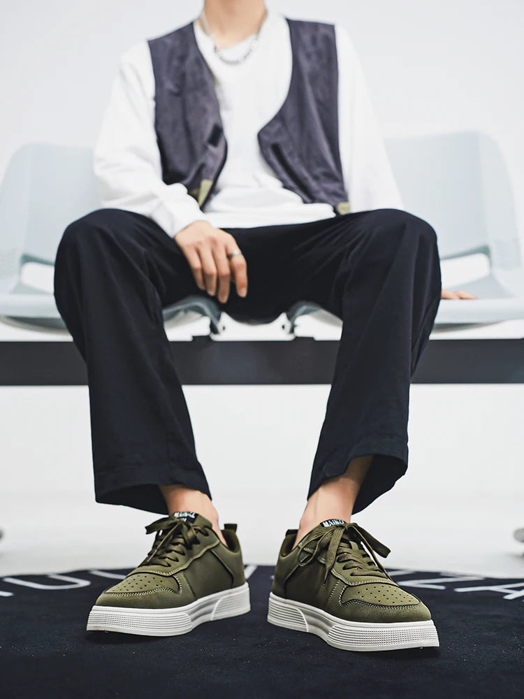 1 Paar Sportliche Freizeitschuhe zum Skateboarden, bequem und modisch, mit einem eng anliegenden Obermaterial, das sich dem Fuß anpasst und rutschfest ist.