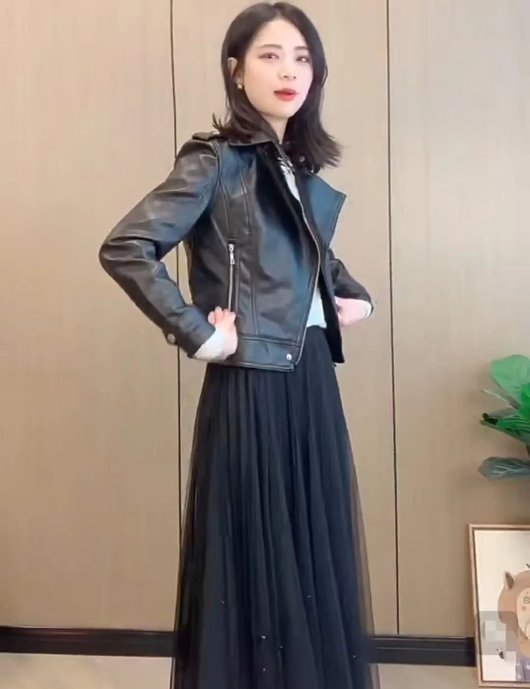 Fashionable Red PU Leather Jacket Women's Short Coat Stand Collar Spring Autumn Thin Style Artistic Retro Fit Sleeve Long