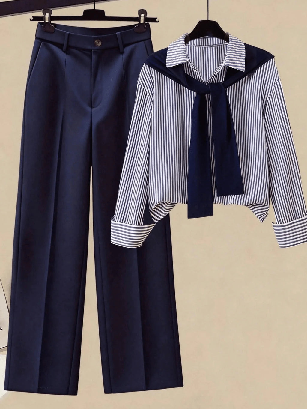 Elegantes 2-Teiliges Damen-Outfit, Gestreiftes Langarm-Hemd mit Abnehmbarem Schal + Hochtaillierte Weite Hose, Lässiges Büro-Set