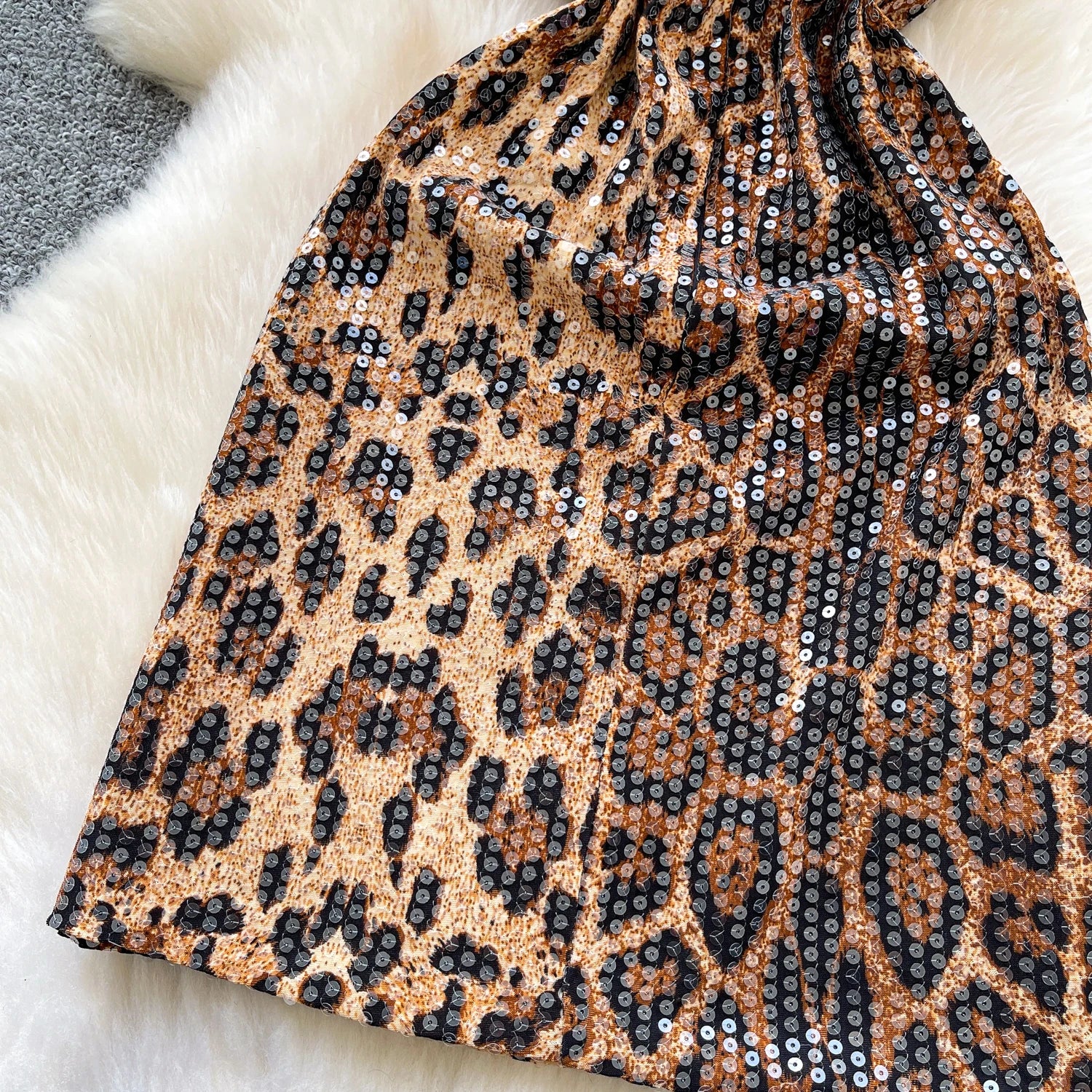 SINGREINY Sexy Leopard Frauen Kleid 2026 Sommer Trendy Nacht Club Party Sling Spicy Girl Pailletten Glitter Bodycon Mini Kleider