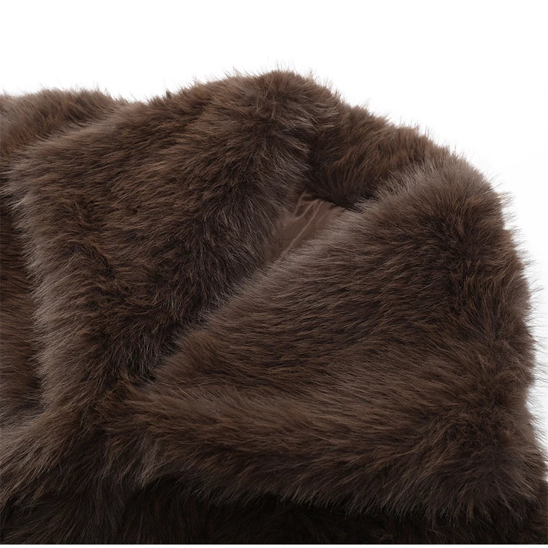 Solide braune flauschige Pelzjacke für Damen, lässig, Revers, lockere lange Ärmel, verdickt, warmer Kurzmantel, 2025, Winter, neue Dame, Pendelkleidung