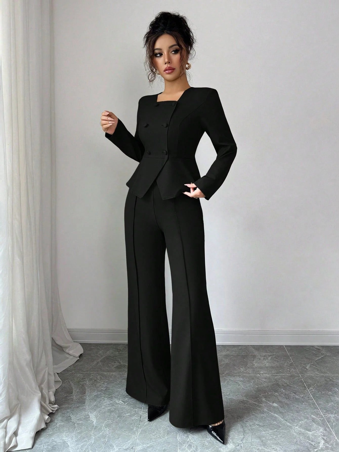 2026 Damen Business-Anzug, 2-teilig, Eleganter Zweireiher-Blazer mit eckigem Ausschnitt und Schößchen + High-Waist Schlaghose, Formelles Büro-Outfit