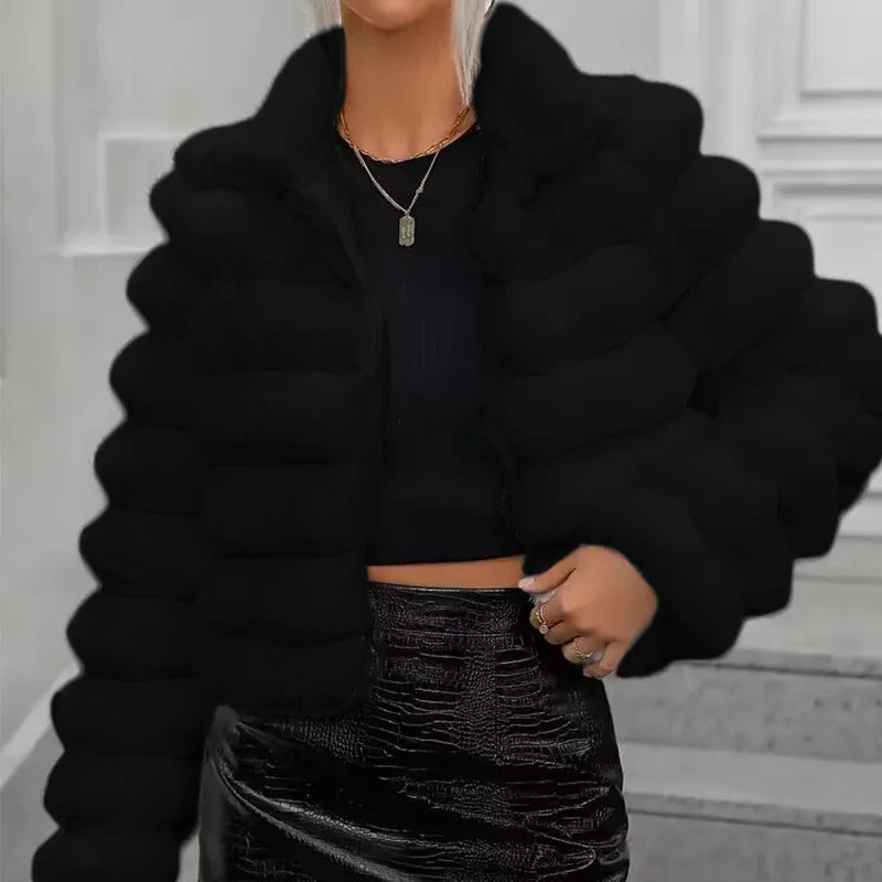 Herbst und Winter Neue kurze Kunstpelzjacke für Damen Vielseitiger europäischer und amerikanischer Ins-Stil Leichter Luxus und warm