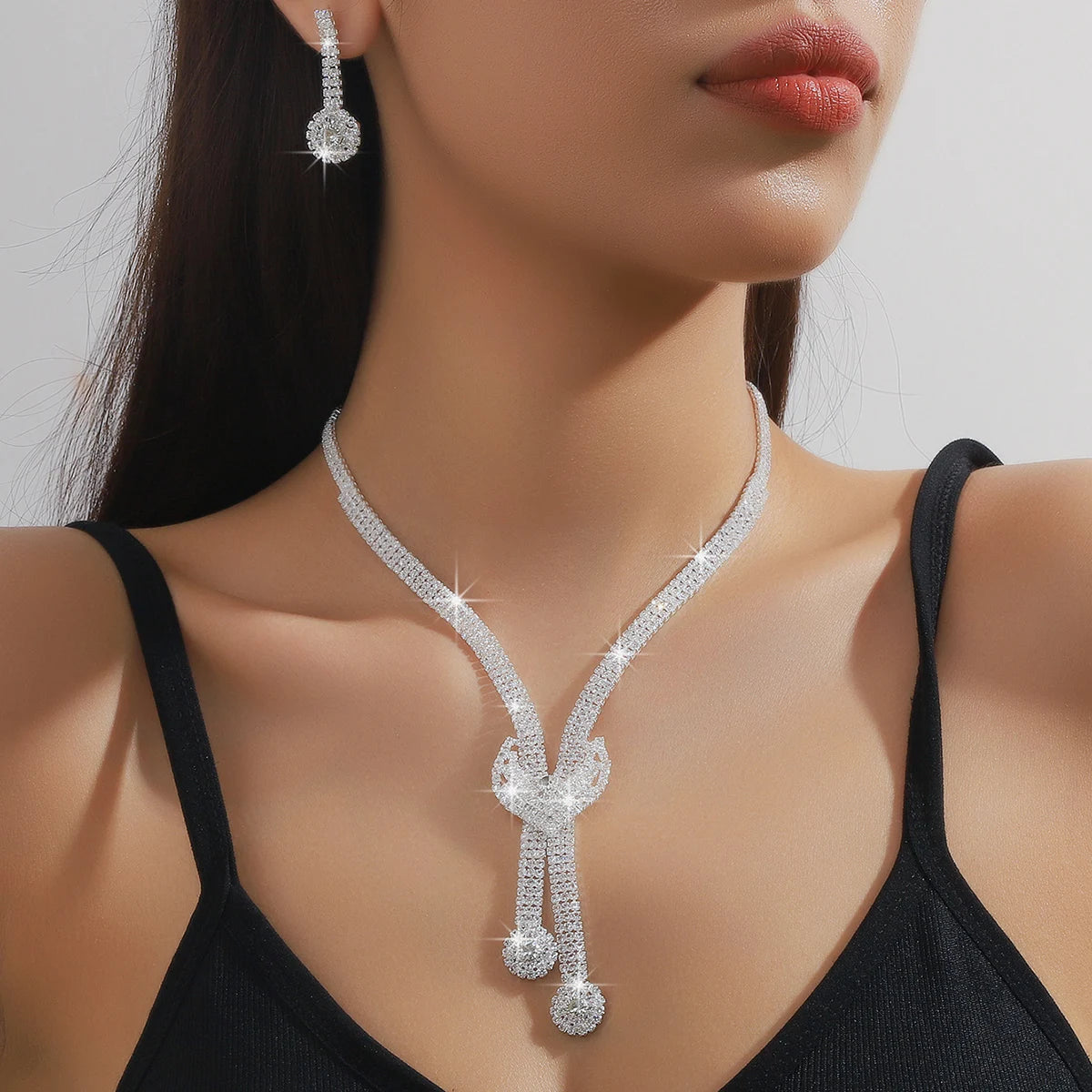 Funkelndes Strass-Schmuckset für Damen im französischen Stil, geeignet für Hochzeiten, Versammlungen und Weihnachtsgeschenke