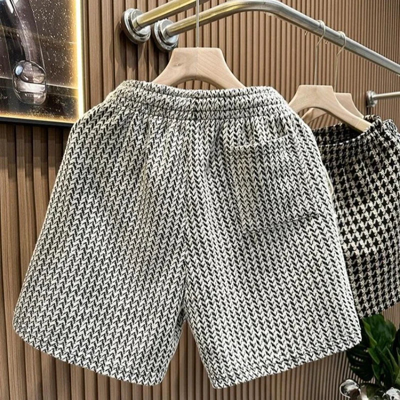 Herrenbekleidung, bedruckt, karierte Shorts, Sommer, stilvoll, gerades Bein, lässige Strandhose, bequeme Taschen, leichte Straßenshorts