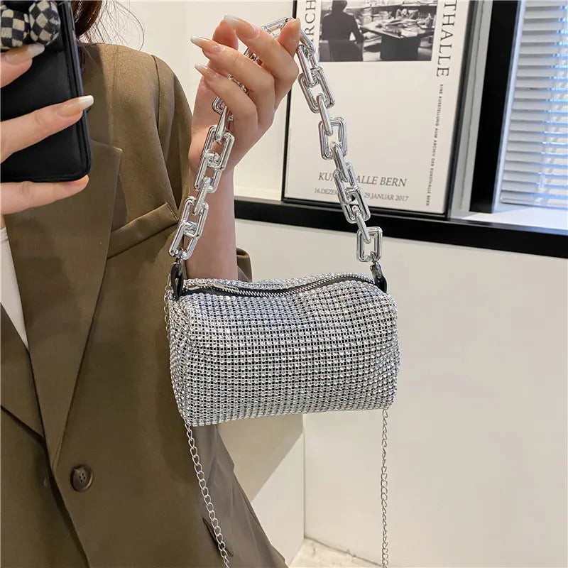 Allover-Beuteltasche mit Strasssteinen, Balltasche mit Glitzerkette, Mini-Umhängetasche für Damen (6,3 x 3,54) Zoll).