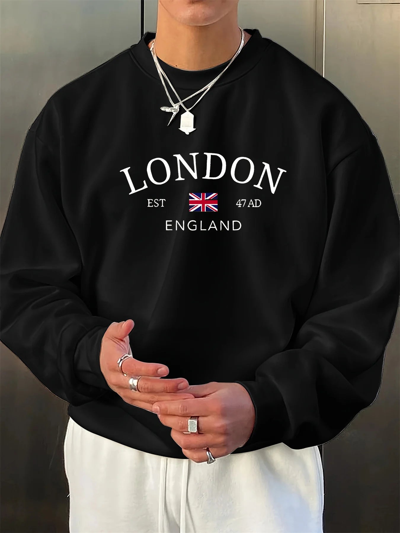 Men's autumn and winter fashionable casual loose London England letter graphic printed long sleeved round neck sweatshirt
