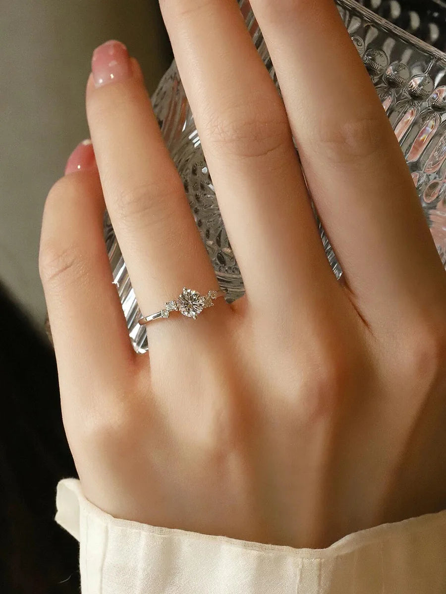 18K Weißgold und Platin PT950 1 Karat Moissanit-Ring für Damen, Vier-Krallen-Galaxie-Stern-Verlobungsring als Geschenk für die Freundin.