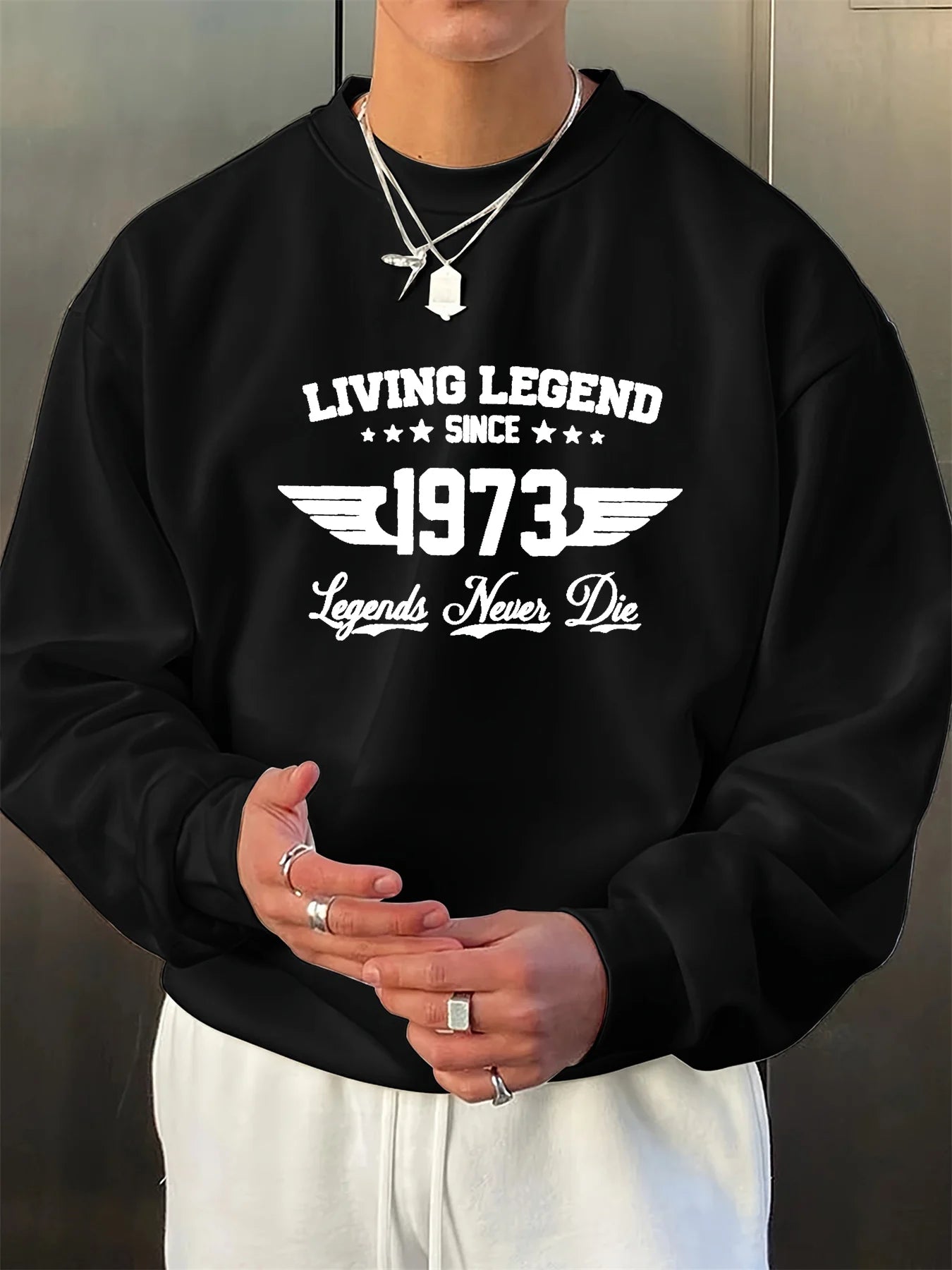 Men's autumn and winter fashionable casual loose retro 1973 graphic printed long sleeved round neck sweatshirt