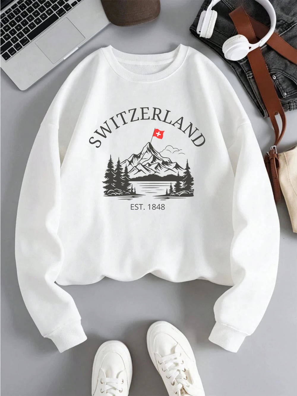 Switzerland Snow Mountain Design Women Sweatshirt Y2K Fleece Pullovers Crewneck Casual Streetwear Street Hip Hop Clothes