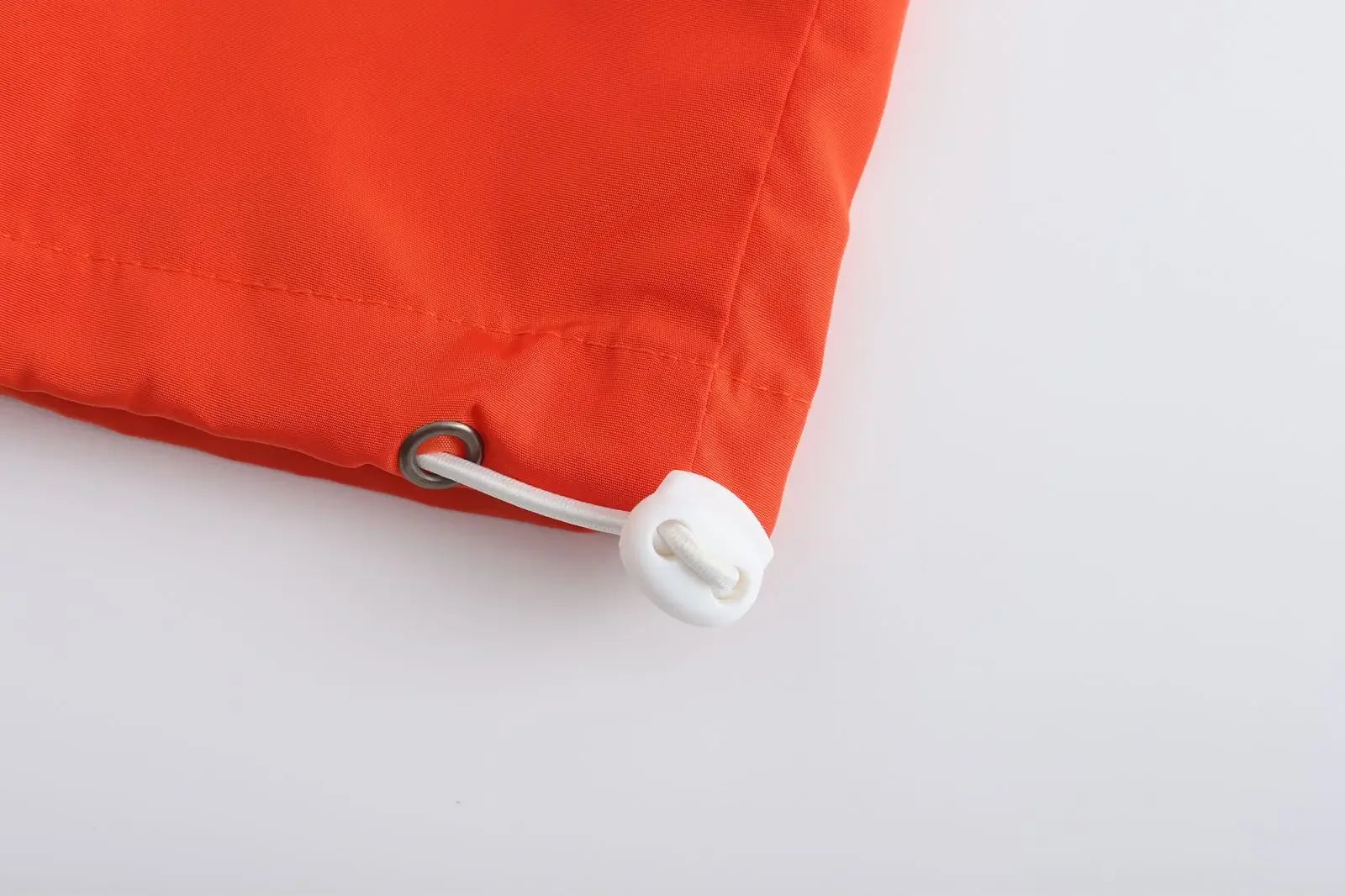 Lässige bedruckte Kapuzenjacke für Frühling und Herbst, modische neue wind- und wasserdichte Outdoor-Sportbekleidung für Herren